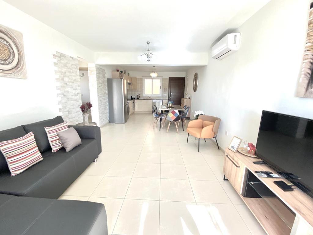 Nissi 3 View Holiday 2 Bedroom Apartment ไอยานาปา ภายนอก รูปภาพ